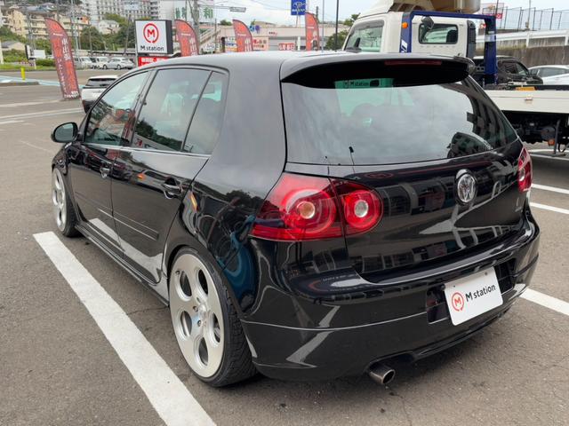 ゴルフ ＧＴＩ　ピレリ　１０００台限定車　ｒｏｔｉｆｏｒｍ　ｄｉａ１９インチＡＷ　社外ディスプレイオーディオ　Ｂカメラ　クルコン　ドライブレコーダー　ＥＴＣ　ハーフレザーシート　シートヒーター　本革巻きステリングホイール（46枚目）
