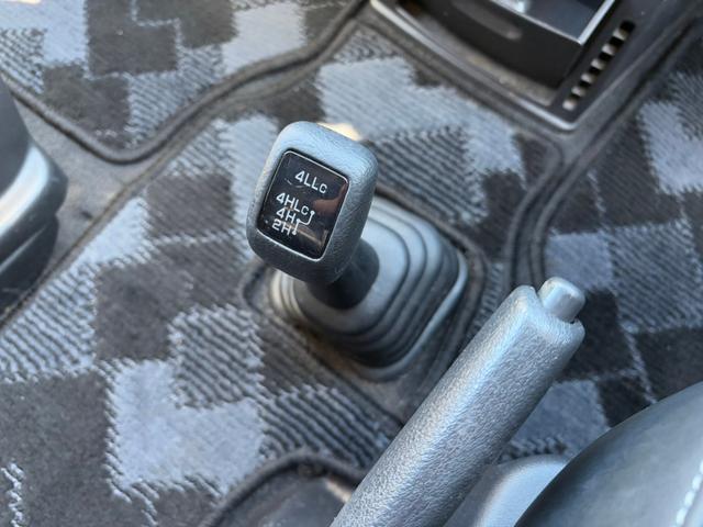 MITSUBISHI DELICA SPACE GEAR ACTIVE FIELD EDITION