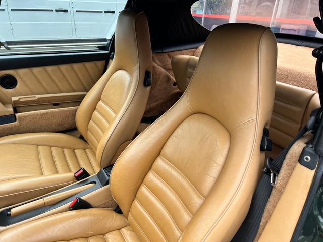 911 911カレラ2 カブリオレ モデル年式1991年製 中古平行車 911(964型)カレラ2カブリオレ 左ハンドル(8枚目)
