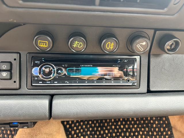 911 911カレラ2 カブリオレ モデル年式1991年製 中古平行車 911(964型)カレラ2カブリオレ 左ハンドル(12枚目)