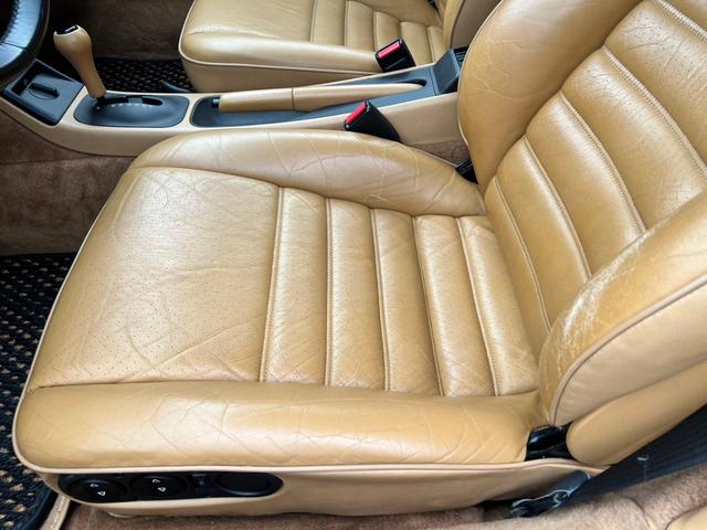 911 911カレラ2 カブリオレ モデル年式1991年製 中古平行車 911(964型)カレラ2カブリオレ 左ハンドル(13枚目)