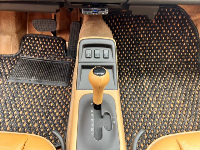 911 911カレラ2 カブリオレ モデル年式1991年製 中古平行車 911(964型)カレラ2カブリオレ 左ハンドル(17枚目)