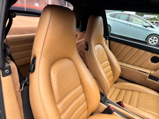 911 911カレラ2 カブリオレ モデル年式1991年製 中古平行車 911(964型)カレラ2カブリオレ 左ハンドル(22枚目)