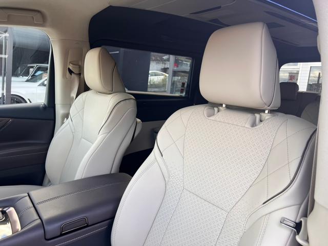 アルファードPHEV エグゼクティブラウンジ トヨタチームメイト セーフティセンス ムーンルーフ メーカー14型ナビTVリヤエンターテイメント JBLサウンド デジタルインナーミラー エグゼクティブラウンジシート ユニバーサルステップ 寒冷地仕様(24枚目)