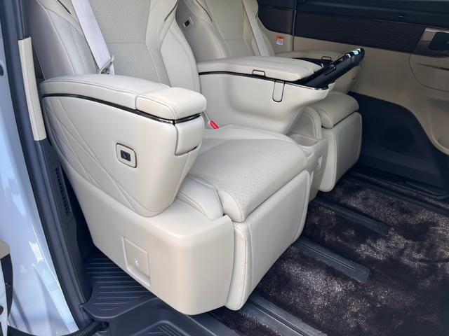 アルファードPHEV エグゼクティブラウンジ トヨタチームメイト セーフティセンス ムーンルーフ メーカー14型ナビTVリヤエンターテイメント JBLサウンド デジタルインナーミラー エグゼクティブラウンジシート ユニバーサルステップ 寒冷地仕様(25枚目)
