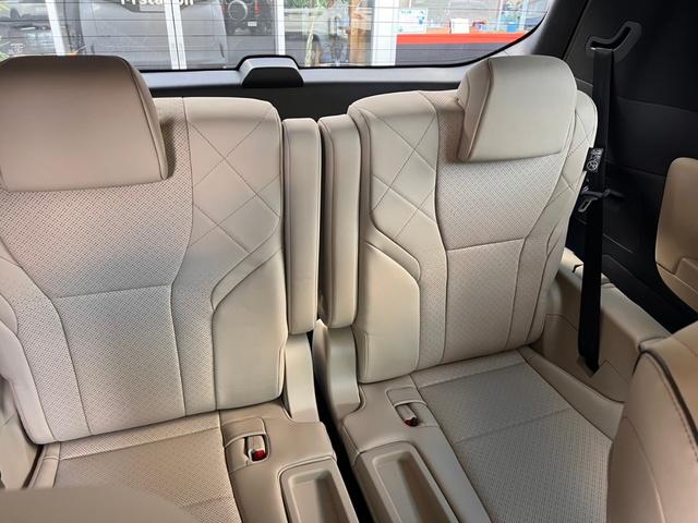 アルファードPHEV エグゼクティブラウンジ トヨタチームメイト セーフティセンス ムーンルーフ メーカー14型ナビTVリヤエンターテイメント JBLサウンド デジタルインナーミラー エグゼクティブラウンジシート ユニバーサルステップ 寒冷地仕様(29枚目)