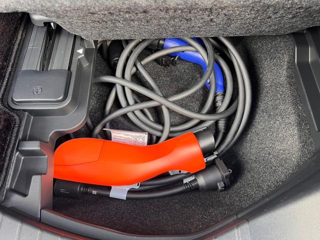 アルファードPHEV エグゼクティブラウンジ トヨタチームメイト セーフティセンス ムーンルーフ メーカー14型ナビTVリヤエンターテイメント JBLサウンド デジタルインナーミラー エグゼクティブラウンジシート ユニバーサルステップ 寒冷地仕様(36枚目)