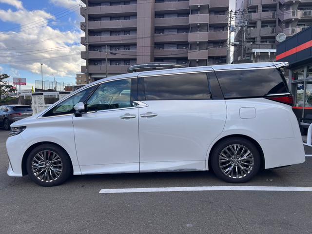 アルファードPHEV エグゼクティブラウンジ トヨタチームメイト セーフティセンス ムーンルーフ メーカー14型ナビTVリヤエンターテイメント JBLサウンド デジタルインナーミラー エグゼクティブラウンジシート ユニバーサルステップ 寒冷地仕様(39枚目)