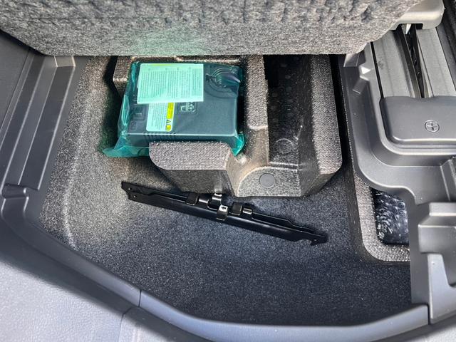 アルファードPHEV エグゼクティブラウンジ トヨタチームメイト セーフティセンス ムーンルーフ メーカー14型ナビTVリヤエンターテイメント JBLサウンド デジタルインナーミラー エグゼクティブラウンジシート ユニバーサルステップ 寒冷地仕様(41枚目)