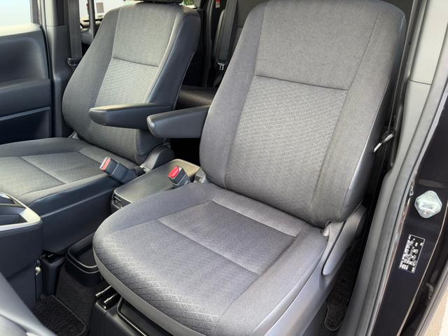 ヴォクシー ハイブリッドS-G トヨタセーフティセンス ACC 純正ナビフルセグBカメラ アラウンドビューカメラ 両側パワースライドドア LEDヘッドライト BSM 純正16インチアルミホイール オートライト 4WD(33枚目)