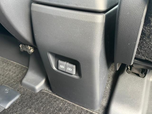 ヴォクシー ハイブリッドS-G トヨタセーフティセンス ACC 純正ナビフルセグBカメラ アラウンドビューカメラ 両側パワースライドドア LEDヘッドライト BSM 純正16インチアルミホイール オートライト 4WD(37枚目)