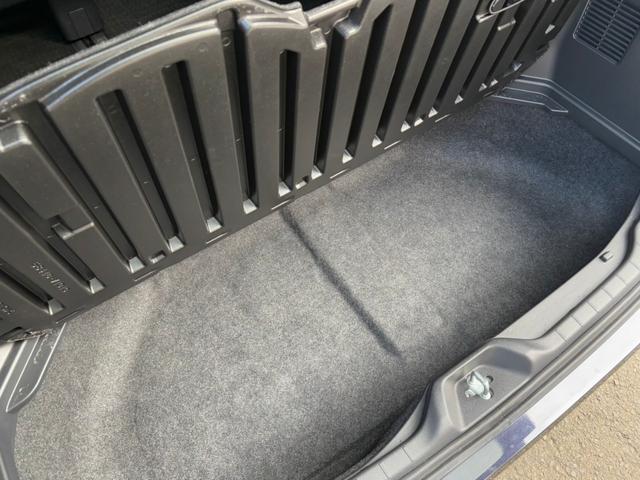 ヴォクシー ハイブリッドS-G トヨタセーフティセンス ACC 純正ナビフルセグBカメラ アラウンドビューカメラ 両側パワースライドドア LEDヘッドライト BSM 純正16インチアルミホイール オートライト 4WD(50枚目)