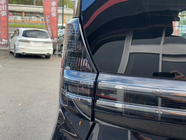 ヴォクシー ハイブリッドS-G トヨタセーフティセンス ACC 純正ナビフルセグBカメラ アラウンドビューカメラ 両側パワースライドドア LEDヘッドライト BSM 純正16インチアルミホイール オートライト 4WD(56枚目)