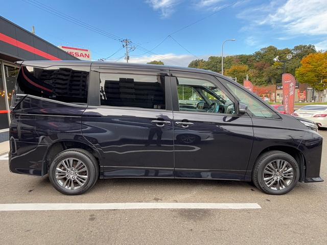 ヴォクシー ハイブリッドS-G トヨタセーフティセンス ACC 純正ナビフルセグBカメラ アラウンドビューカメラ 両側パワースライドドア LEDヘッドライト BSM 純正16インチアルミホイール オートライト 4WD(61枚目)