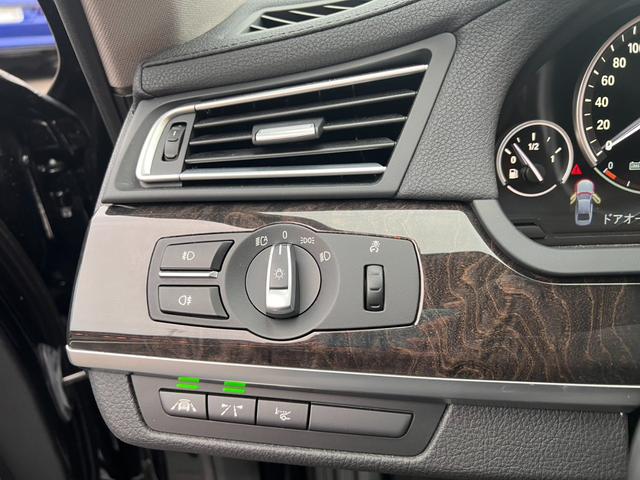 7シリーズ アクティブハイブリッド7L ワンオーナー 左ハンドル インテリジェントセーフティ ACC ハイラインパッケージ コンフォートアクセス メーカーナビフルセグBカメラSカメラ ドライビングアシスト HUD レザーシート(12枚目)