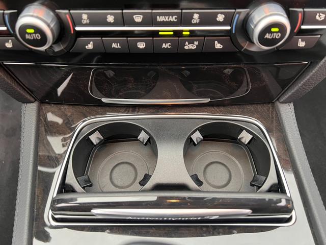 7シリーズ アクティブハイブリッド7L ワンオーナー 左ハンドル インテリジェントセーフティ ACC ハイラインパッケージ コンフォートアクセス メーカーナビフルセグBカメラSカメラ ドライビングアシスト HUD レザーシート(18枚目)