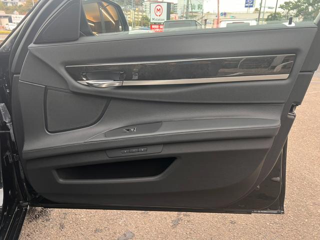 7シリーズ アクティブハイブリッド7L ワンオーナー 左ハンドル インテリジェントセーフティ ACC ハイラインパッケージ コンフォートアクセス メーカーナビフルセグBカメラSカメラ ドライビングアシスト HUD レザーシート(32枚目)