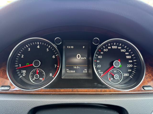 フォルクスワーゲンＣＣ ＴＳＩテクノロジーパッケージ　フロントアシスト　ＡＣＣ　純正ナビフルセグＢカメラ　レザーシート　シートヒーター　レーンアシスト　ＨＩＤヘッドライト　ＥＴＣ　純正１８インチアルミホイール（8枚目）