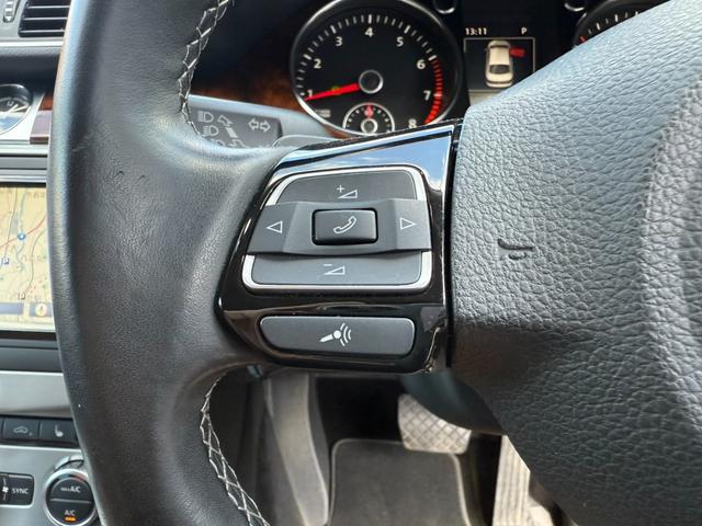 フォルクスワーゲンＣＣ ＴＳＩテクノロジーパッケージ　フロントアシスト　ＡＣＣ　純正ナビフルセグＢカメラ　レザーシート　シートヒーター　レーンアシスト　ＨＩＤヘッドライト　ＥＴＣ　純正１８インチアルミホイール（10枚目）