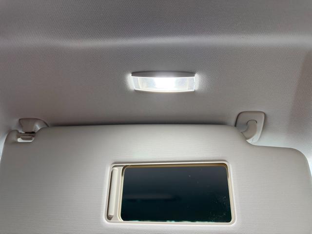 フォルクスワーゲンＣＣ ＴＳＩテクノロジーパッケージ　フロントアシスト　ＡＣＣ　純正ナビフルセグＢカメラ　レザーシート　シートヒーター　レーンアシスト　ＨＩＤヘッドライト　ＥＴＣ　純正１８インチアルミホイール（28枚目）