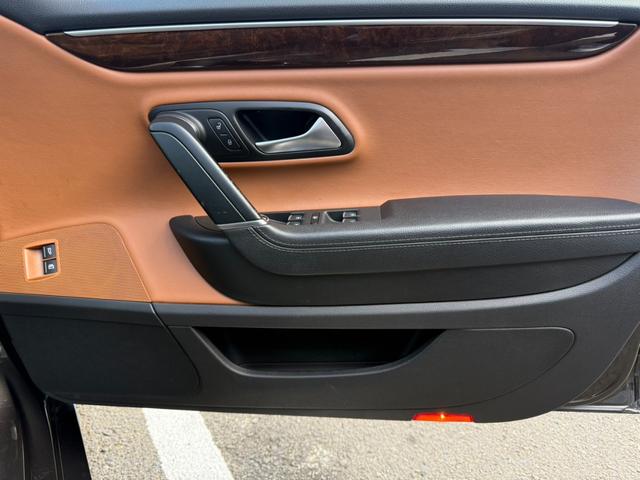 フォルクスワーゲンＣＣ ＴＳＩテクノロジーパッケージ　フロントアシスト　ＡＣＣ　純正ナビフルセグＢカメラ　レザーシート　シートヒーター　レーンアシスト　ＨＩＤヘッドライト　ＥＴＣ　純正１８インチアルミホイール（34枚目）