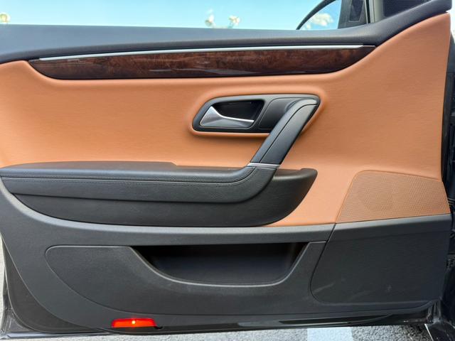 フォルクスワーゲンＣＣ ＴＳＩテクノロジーパッケージ　フロントアシスト　ＡＣＣ　純正ナビフルセグＢカメラ　レザーシート　シートヒーター　レーンアシスト　ＨＩＤヘッドライト　ＥＴＣ　純正１８インチアルミホイール（41枚目）