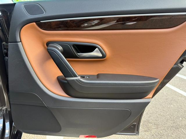 フォルクスワーゲンＣＣ ＴＳＩテクノロジーパッケージ　フロントアシスト　ＡＣＣ　純正ナビフルセグＢカメラ　レザーシート　シートヒーター　レーンアシスト　ＨＩＤヘッドライト　ＥＴＣ　純正１８インチアルミホイール（45枚目）