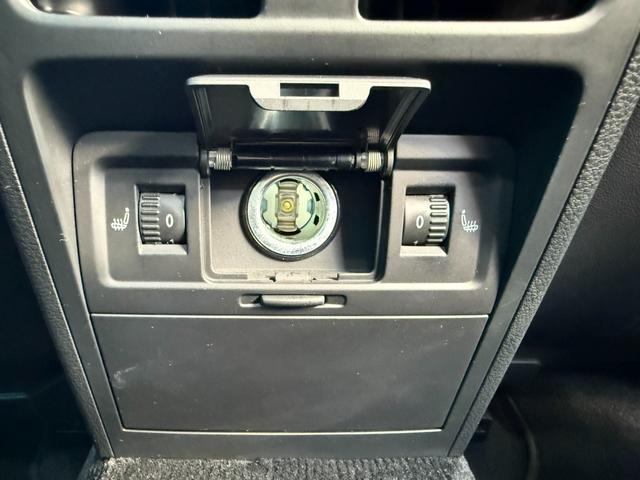 フォルクスワーゲンＣＣ ＴＳＩテクノロジーパッケージ　フロントアシスト　ＡＣＣ　純正ナビフルセグＢカメラ　レザーシート　シートヒーター　レーンアシスト　ＨＩＤヘッドライト　ＥＴＣ　純正１８インチアルミホイール（50枚目）