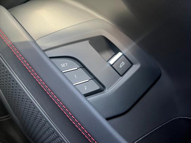 ウルス S 23インチTaigete BANG&OLUFSEN カーボンインテリアPKG スタイルPKG アンビエントライトPKG マッサージ機能付シート ヘッドアップディスプレイ レーダークルーズ(19枚目)