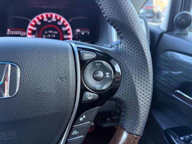 オデッセイ アブソルート・EXアドバンス ホンダセンシング 純正ナビフルセグBカメラ 純正フリップダウンモニター ハーフレザーシート コンフォートビューパッケージ 両側パワースライドドア BSM プッシュスタート シートカバー(11枚目)