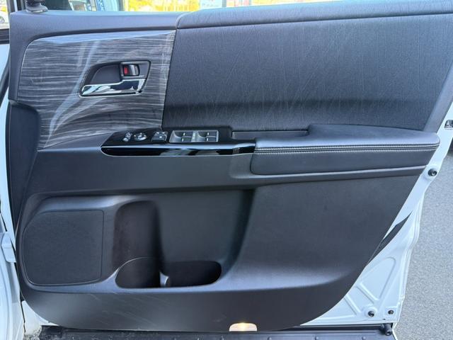 オデッセイ アブソルート・EXアドバンス ホンダセンシング 純正ナビフルセグBカメラ 純正フリップダウンモニター ハーフレザーシート コンフォートビューパッケージ 両側パワースライドドア BSM プッシュスタート シートカバー(29枚目)