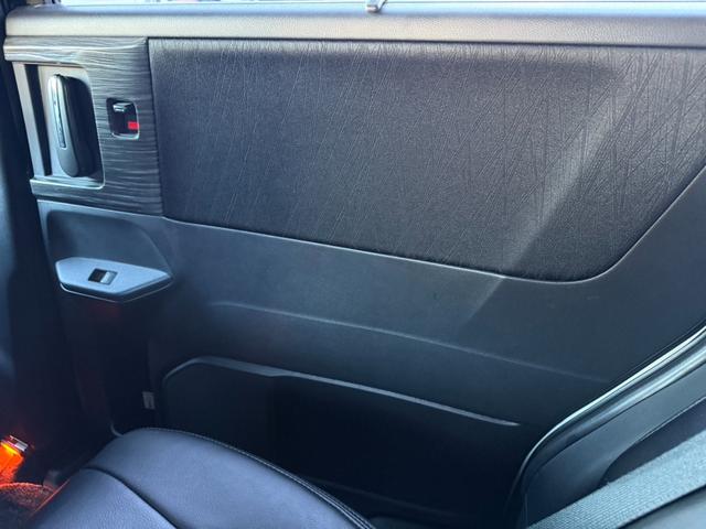 オデッセイ アブソルート・EXアドバンス ホンダセンシング 純正ナビフルセグBカメラ 純正フリップダウンモニター ハーフレザーシート コンフォートビューパッケージ 両側パワースライドドア BSM プッシュスタート シートカバー(37枚目)