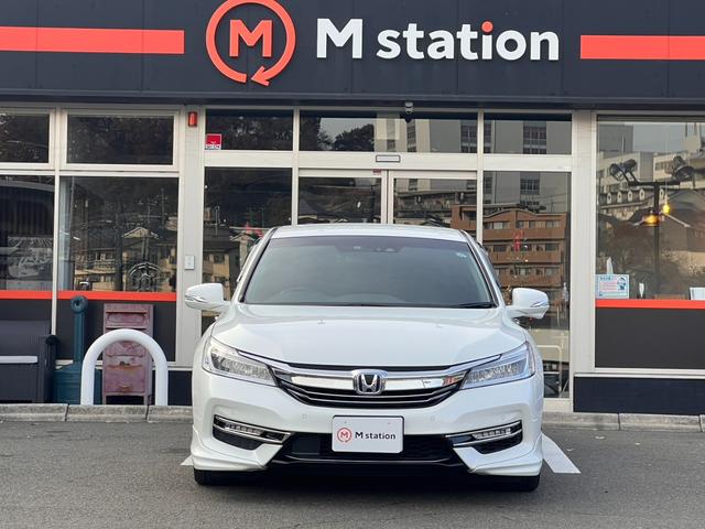 アコードハイブリッド ＥＸ　ホンダセンシング　ＡＣＣ　純正ナビフルセグＢカメラ　車高調ローダウン　外品デジタルインナーミラー　置くだけ充電　シートヒーター　ドラレコ　パワーシート　ＥＴＣ　プッシュスタート　純正１８インチＡＷ（2枚目）