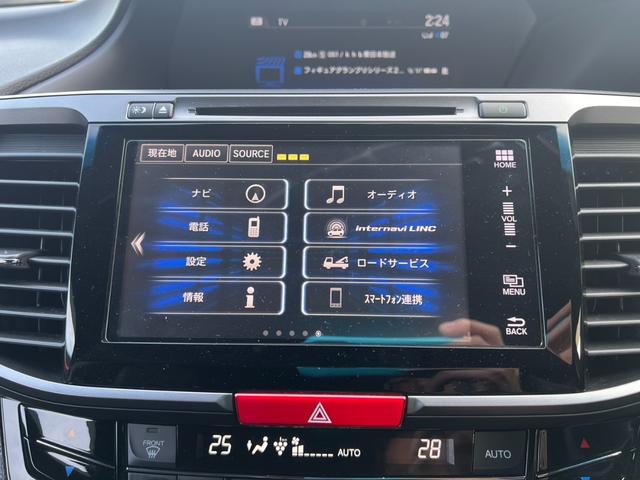 アコードハイブリッド ＥＸ　ホンダセンシング　ＡＣＣ　純正ナビフルセグＢカメラ　車高調ローダウン　外品デジタルインナーミラー　置くだけ充電　シートヒーター　ドラレコ　パワーシート　ＥＴＣ　プッシュスタート　純正１８インチＡＷ（13枚目）