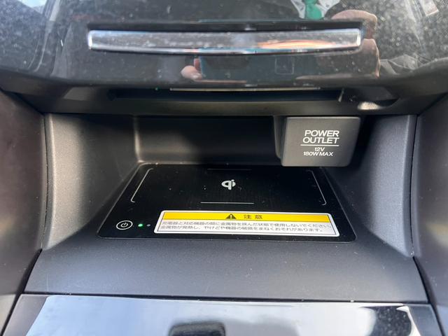 アコードハイブリッド ＥＸ　ホンダセンシング　ＡＣＣ　純正ナビフルセグＢカメラ　車高調ローダウン　外品デジタルインナーミラー　置くだけ充電　シートヒーター　ドラレコ　パワーシート　ＥＴＣ　プッシュスタート　純正１８インチＡＷ（17枚目）