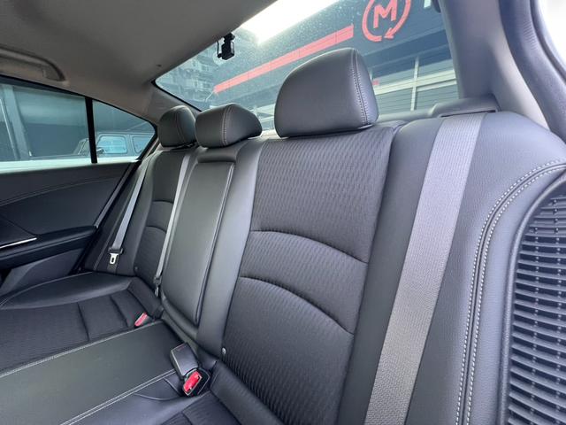 アコードハイブリッド ＥＸ　ホンダセンシング　ＡＣＣ　純正ナビフルセグＢカメラ　車高調ローダウン　外品デジタルインナーミラー　置くだけ充電　シートヒーター　ドラレコ　パワーシート　ＥＴＣ　プッシュスタート　純正１８インチＡＷ（29枚目）