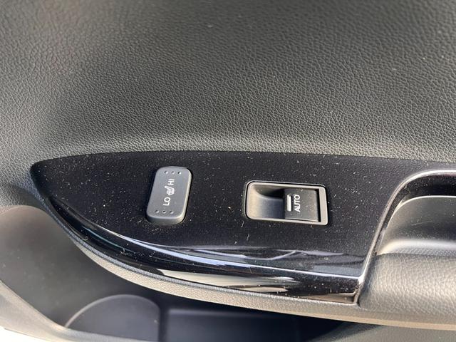 アコードハイブリッド ＥＸ　ホンダセンシング　ＡＣＣ　純正ナビフルセグＢカメラ　車高調ローダウン　外品デジタルインナーミラー　置くだけ充電　シートヒーター　ドラレコ　パワーシート　ＥＴＣ　プッシュスタート　純正１８インチＡＷ（33枚目）