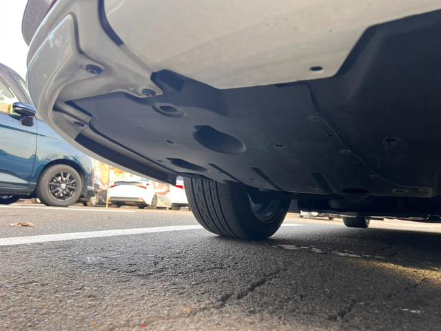 アコードハイブリッド ＥＸ　ホンダセンシング　ＡＣＣ　純正ナビフルセグＢカメラ　車高調ローダウン　外品デジタルインナーミラー　置くだけ充電　シートヒーター　ドラレコ　パワーシート　ＥＴＣ　プッシュスタート　純正１８インチＡＷ（43枚目）