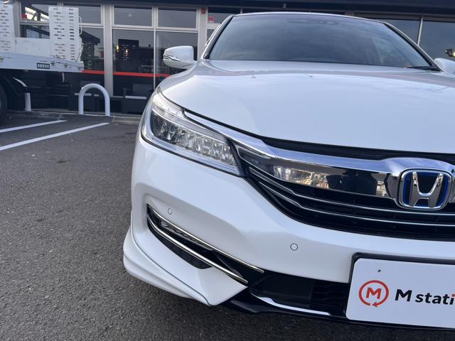 アコードハイブリッド ＥＸ　ホンダセンシング　ＡＣＣ　純正ナビフルセグＢカメラ　車高調ローダウン　外品デジタルインナーミラー　置くだけ充電　シートヒーター　ドラレコ　パワーシート　ＥＴＣ　プッシュスタート　純正１８インチＡＷ（46枚目）