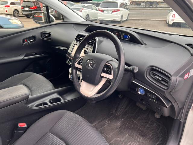 プリウス Ｓセーフティプラス　セーフティセンス　ＡＣＣ　ナビレディパッケージ　パーキングアシスト　ＨＵＤ　ＯＰＬＥＤフォグ　モデリスタ１５インチＡＷ　外品イクリプスナビフルセグＢカメラ　プッシュスタート　ドラレコ（8枚目）