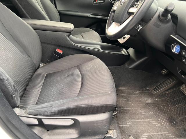 プリウス Ｓセーフティプラス　セーフティセンス　ＡＣＣ　ナビレディパッケージ　パーキングアシスト　ＨＵＤ　ＯＰＬＥＤフォグ　モデリスタ１５インチＡＷ　外品イクリプスナビフルセグＢカメラ　プッシュスタート　ドラレコ（17枚目）