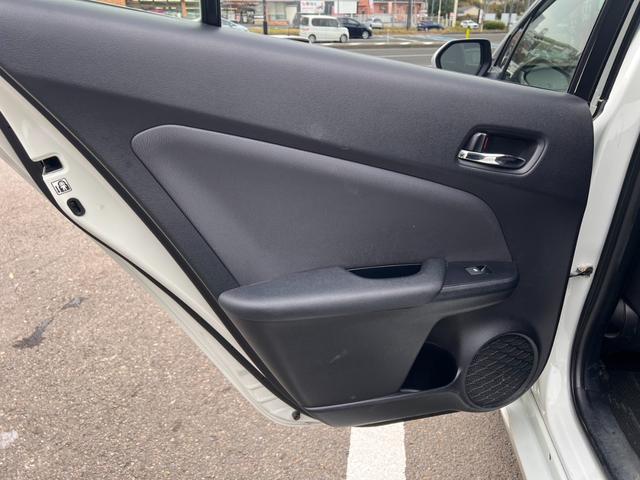 プリウス Ｓセーフティプラス　セーフティセンス　ＡＣＣ　ナビレディパッケージ　パーキングアシスト　ＨＵＤ　ＯＰＬＥＤフォグ　モデリスタ１５インチＡＷ　外品イクリプスナビフルセグＢカメラ　プッシュスタート　ドラレコ（35枚目）