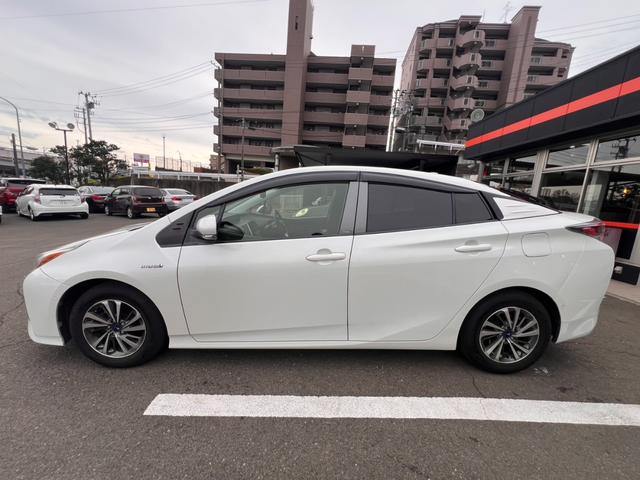 プリウス Ｓセーフティプラス　セーフティセンス　ＡＣＣ　ナビレディパッケージ　パーキングアシスト　ＨＵＤ　ＯＰＬＥＤフォグ　モデリスタ１５インチＡＷ　外品イクリプスナビフルセグＢカメラ　プッシュスタート　ドラレコ（39枚目）