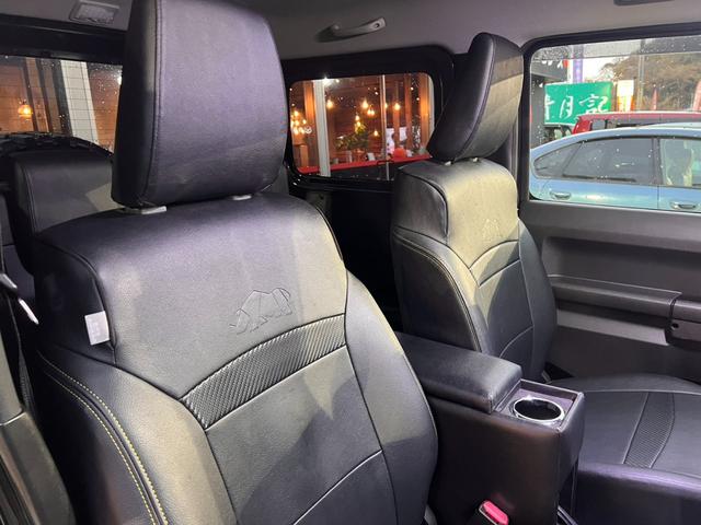 ジムニーシエラ ＪＣ　ワンオーナー　２インチリフトアップ　マッドテレインタイヤ　レイズ１５インチＡＷ　セーフティサポート　クルーズＣ　ダウンヒルアシスト　純正ナビフルセグＢカメラ　シートカバー（12枚目）