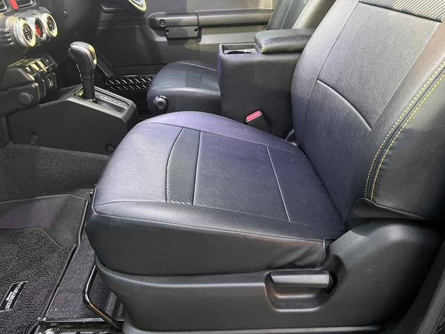 ジムニーシエラ ＪＣ　ワンオーナー　２インチリフトアップ　マッドテレインタイヤ　レイズ１５インチＡＷ　セーフティサポート　クルーズＣ　ダウンヒルアシスト　純正ナビフルセグＢカメラ　シートカバー（24枚目）