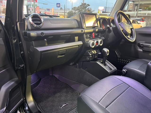 ジムニーシエラ ＪＣ　ワンオーナー　２インチリフトアップ　マッドテレインタイヤ　レイズ１５インチＡＷ　セーフティサポート　クルーズＣ　ダウンヒルアシスト　純正ナビフルセグＢカメラ　シートカバー（25枚目）