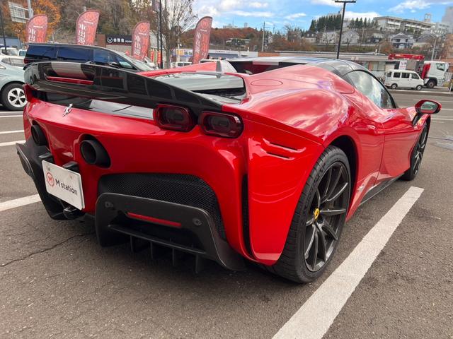 ＳＦ９０スパイダー アセットフィオラノ　ＯＰアセットフィオラ　ＯＰテーラーメイド　ツートンストライプＧｉａｌｌｏＭｏｄｅｎａ　カーボンファイバーホイール　レーシングシート　カーボンファイバーリアデュフューザーアンダーカバーダッシュボード（35枚目）