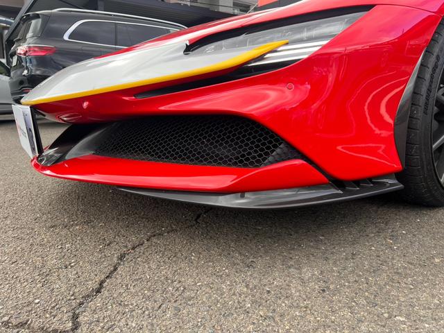 ＳＦ９０スパイダー アセットフィオラノ　ＯＰアセットフィオラ　ＯＰテーラーメイド　ツートンストライプＧｉａｌｌｏＭｏｄｅｎａ　カーボンファイバーホイール　レーシングシート　カーボンファイバーリアデュフューザーアンダーカバーダッシュボード（58枚目）