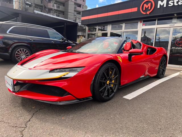 ＳＦ９０スパイダー アセットフィオラノ　ＯＰアセットフィオラ　ＯＰテーラーメイド　ツートンストライプＧｉａｌｌｏＭｏｄｅｎａ　カーボンファイバーホイール　レーシングシート　カーボンファイバーリアデュフューザーアンダーカバーダッシュボード（61枚目）