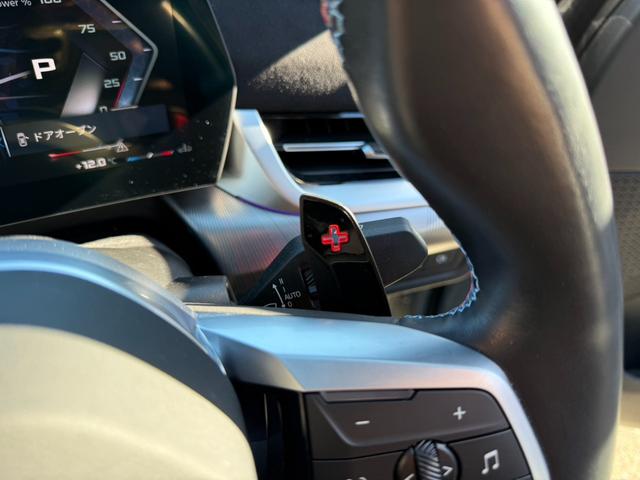 Ｘ２ Ｍ３５ｉ　ｘＤｒｉｖｅ　ワンオーナー　インテリジェントセーフティ　ＡＣＣ　ハーマンカードン　純正ナビＢカメラ３６０°カメラ　ＨＵＤ　ＢＳＭ　ハーフレザーシート　プッシュスタート　置くダケ充電　ＬＥＤヘッドライト（12枚目）